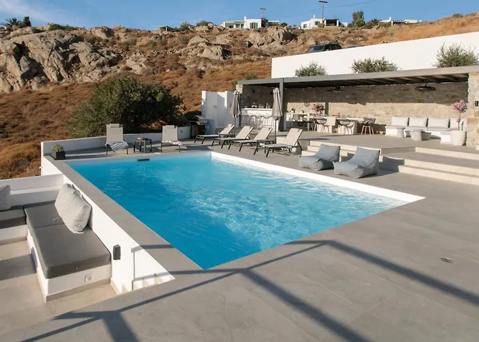 Milagro 4br With Sea View Villa