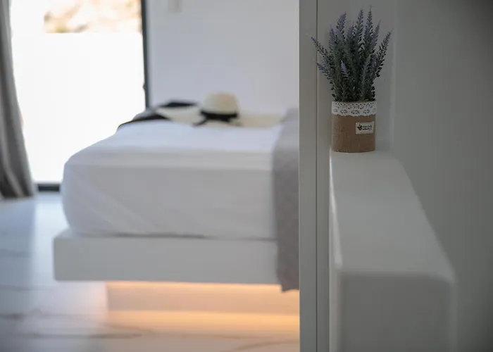 Villa Milagro 4br With Sea View Mikri Vigla